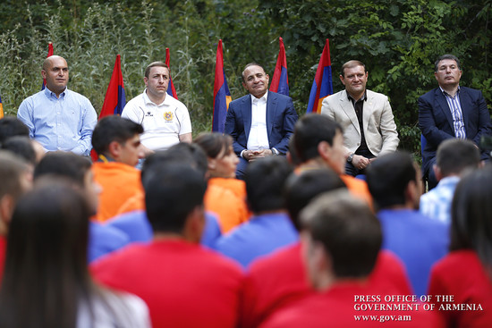 Ծաղկաձորում մեկնարկել է «Բազե-2014» համահայկական երիտասարդական հավաքը
