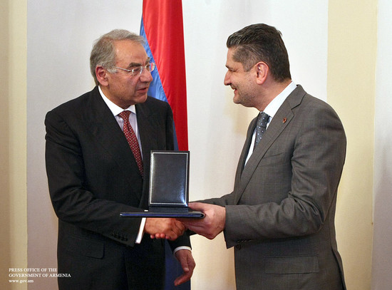 Տիգրան Սարգսյանն ընդունել է Ասո Դավիդյանի գլխավորած պատվիրակությանը