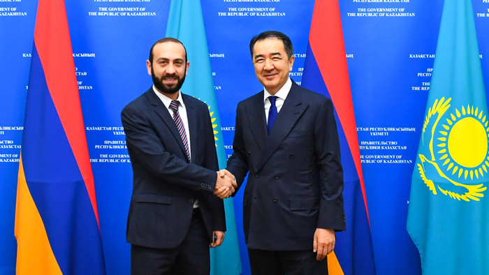 Աստանայում կայացել է ՀՀ առաջին փոխվարչապետի պաշտոնակատար Արարատ Միրզոյանի և Ղազախստանի վարչապետ Բակի