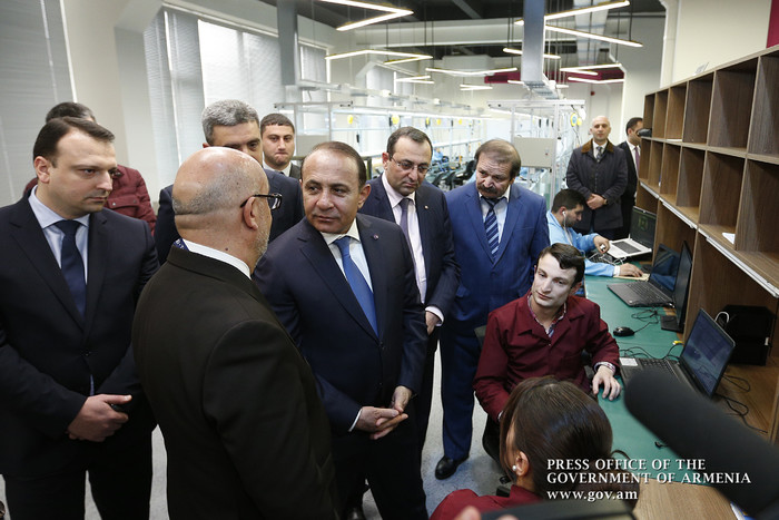 Վարչապետը ծանոթացել է հայկական պլանշետների արտադրությամբ զբաղվող ընկերության ծրագրերին