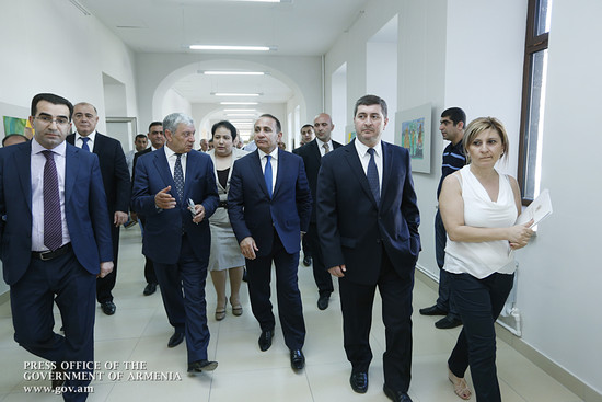 Կառավարության ղեկավարը  ծանոթացել է Գյումրու տեխնոլոգիական կենտրոնի ծրագրերին