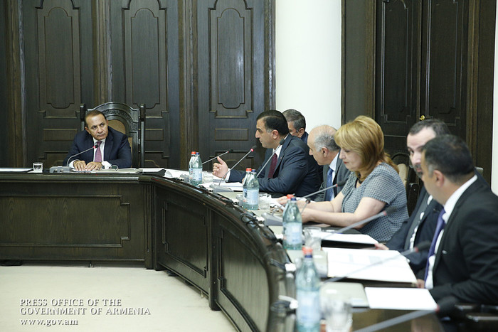 Վարչապետի գլխավորությամբ մեկնարկել են ՀՀ 2016 թ. պետբյուջեի նախագծի նախնական տարբերակի քննարկումները