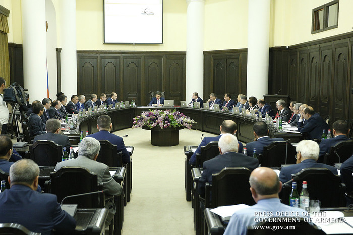 Վարչապետը հանձնարարական է տվել ընտանիքների անապահովության գնահատման համակարգի արդյունավետության  բար
