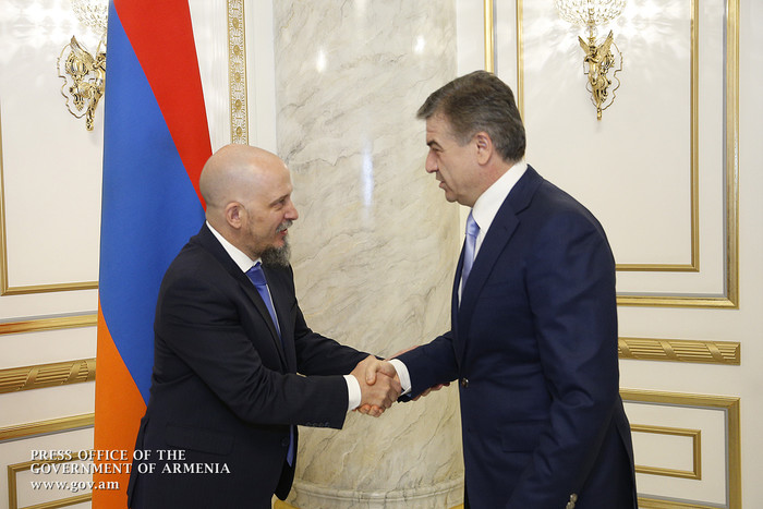 Վարչապետը և Արգենտինայի դեսպանը քննարկել են տնտեսական  կապերի զարգացմանը վերաբերող հարցեր