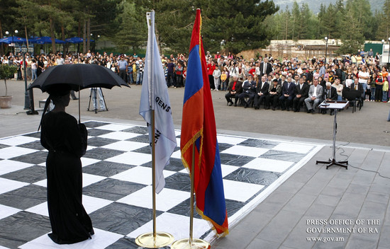 Տիգրան Սարգսյանը շնորհավորել է Ջերմուկում ավարտված «Գրան պրի» 4-րդ մրցաշարի մասնակից շախմատիստուհինե