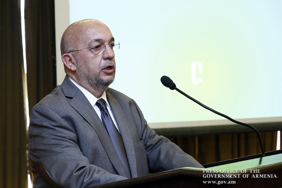 Վարչապետը մասնակցել է հայկական առաջին պլանշետի շնորհանդեսին