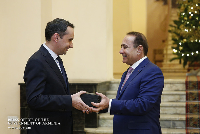 Վարչապետը շնորհավորել է ԶԼՄ-ների ներկայացուցիչներին Ամանորի և Սուրբ Ծնունդի առթիվ