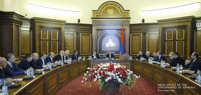 Վարչապետը տնտեսվարողների հետ քննարկել է արտադրության զարգացմանն ուղղված հարցեր