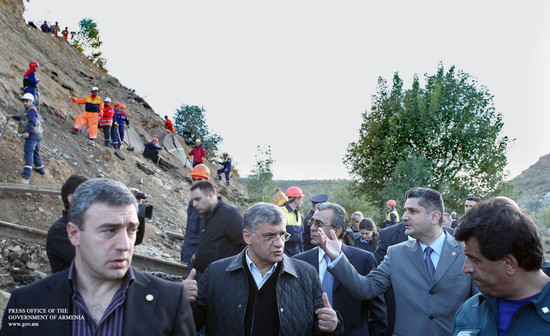 Վարչապետն այցելել է Վանաձոր- Բագրատաշեն ճանապարհահատվածի սողանքային գոտի
