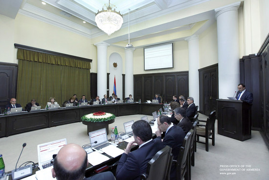 Կառավարությունը թեթևացնում է ՓՄՁ հարկային բեռը