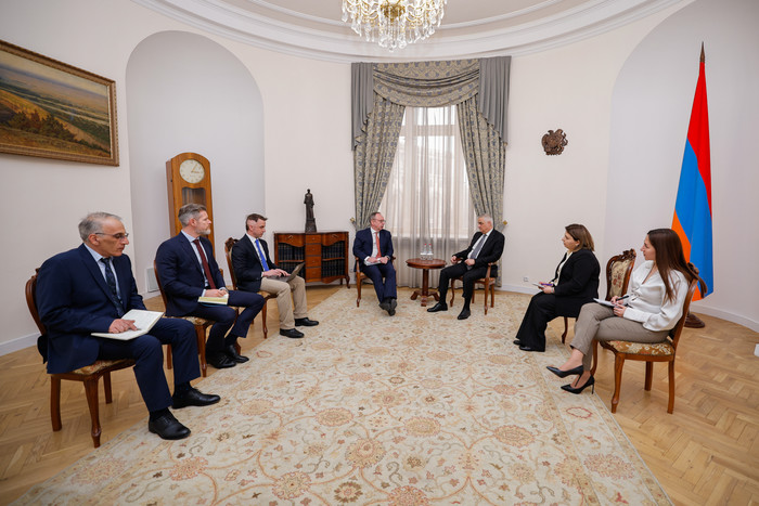 Փոխվարչապետ Մհեր Գրիգորյանն ընդունել է ԱԶԲ Կենտրոնական և Արևմտյան Ասիայի վարչության գլխավոր տնօրենին