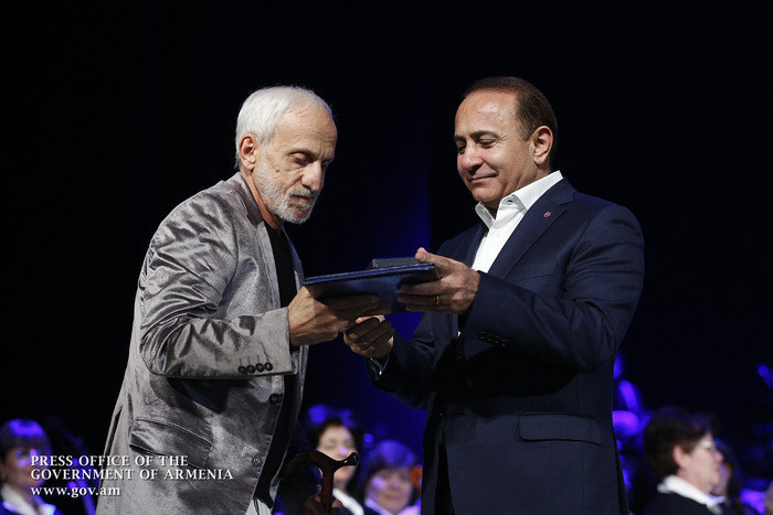 Վարչապետը մասնակցել է Գյումրիի Վարդան Աճեմյանի անվան պետական դրամատիկական թատրոնի 150-ամյա հոբելյանի