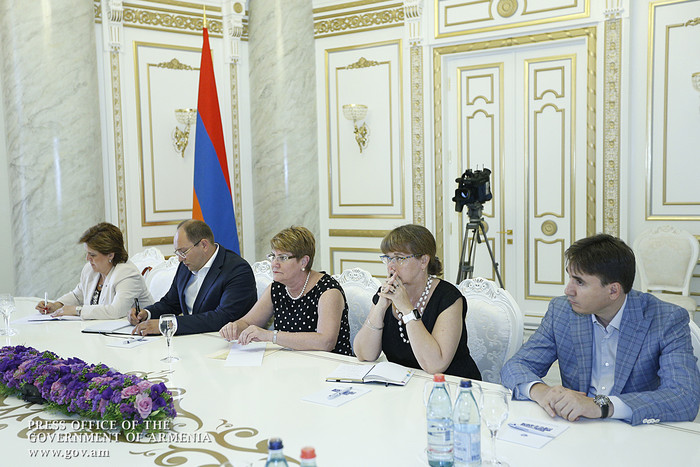 Կառավարությունում քննարկվել են ավիացիայի ոլորտի զարգացմանը վերաբերող հարցեր