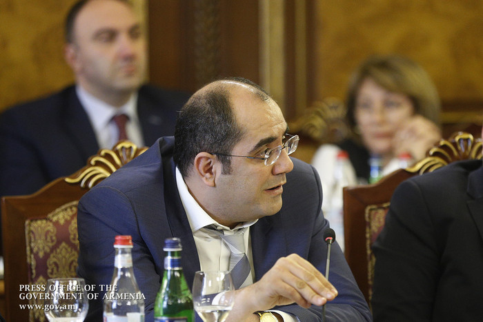 Վարչապետի մոտ քննարկվել է ՀՀ կառավարության ծրագրի կատարման ընթացքը