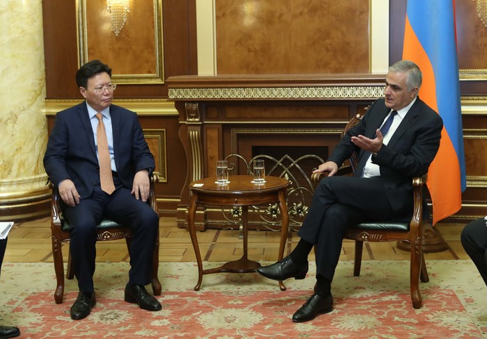 Փոխվարչապետ Մհեր Գրիգորյանն ընդունել է ՉԺՀ պատվիրակությանը