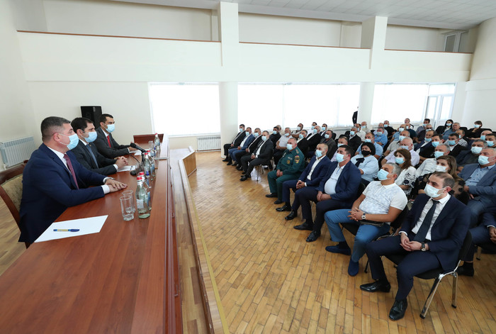 Փոխվարչապետ Սուրեն Պապիկյանը ներկայացրել է Գեղարքունիքի նորանշանակ մարզպետ Կարեն Սարգսյանին