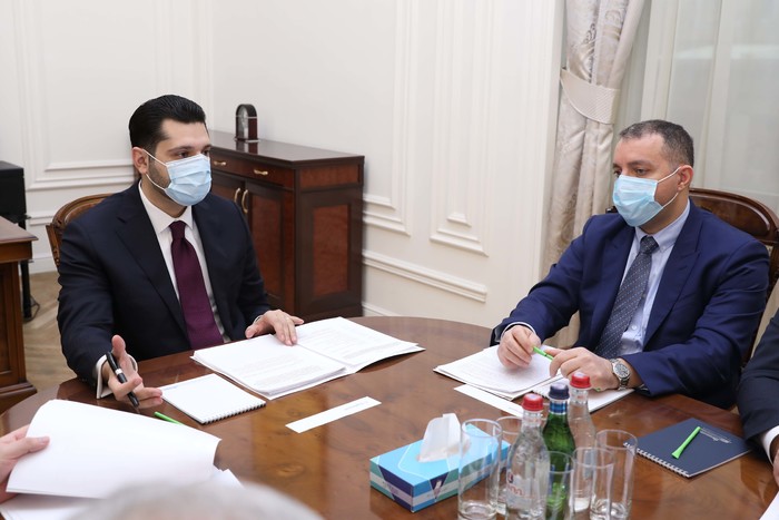Մանկապարտեզների կառուցում, փողոցների նորոգում, ջրամատակարարման և ջրահեռացման համակարգերի վերակառուցո