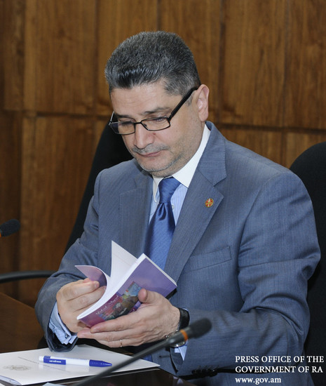 Խորհրդակցություն հրատարակչական ընկերությունների ներկայացուցիչների հետ