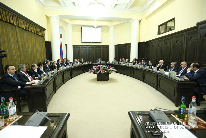 Վարչապետը հանձնարարականներ է տվել ճանապարհային երթևեկության կանոնների նկատմամբ վերահսկողական համակար