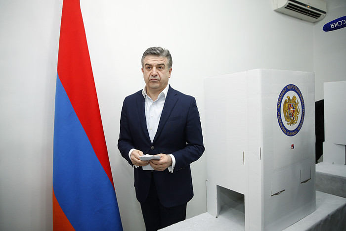 Վարչապետ Կարեն Կարապետյանը քվեարկել է մայրաքաղաքի թիվ 4/53 ընտրատեղամասում