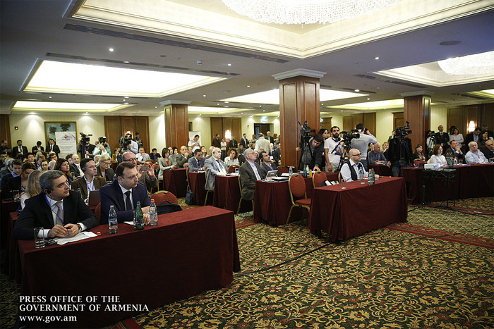 Վարչապետը մասնակցել է «ԱրմԹեք-2015» համաժողովի բացմանը