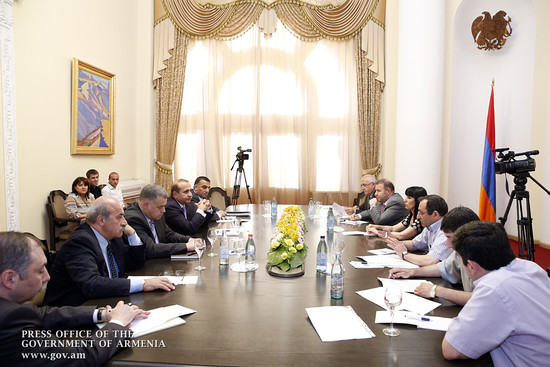 Հովիկ Աբրահամյանը խորհրդարանական ուժերի հետ շարունակել է կենսաթոշակային բարեփոխումների շուրջ քննարկո