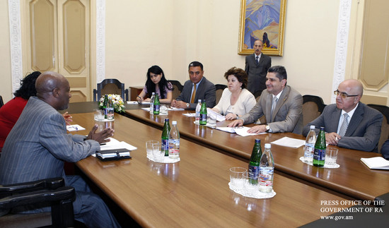 Տիգրան Սարգսյանն ընդունել է Դամթյու Դեսալեյնեին