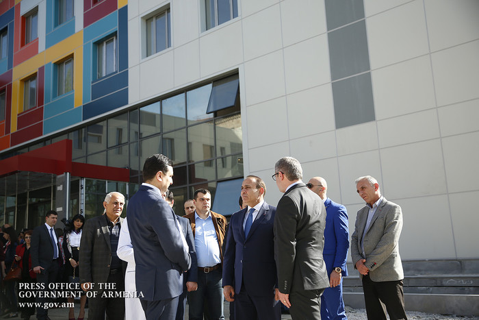 Վարչապետը ծանոթացել է արյունաբանական կենտրոնի վերակառուցման աշխատանքներին