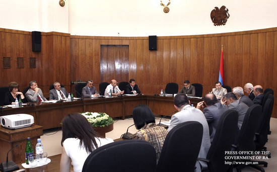 Կառավարությունում քննարկվել են Սևանա լճի մակարդակի բարձրացման հետ կապված խնդիրները