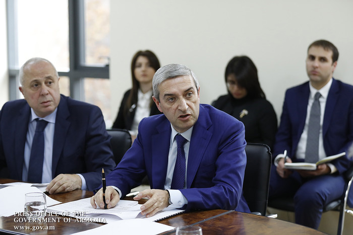 Պետք է միասնական երթուղային  ցանց մշակել ողջ հանրապետության համար. վարչապետն այցելել է տրանսպորտի, կ