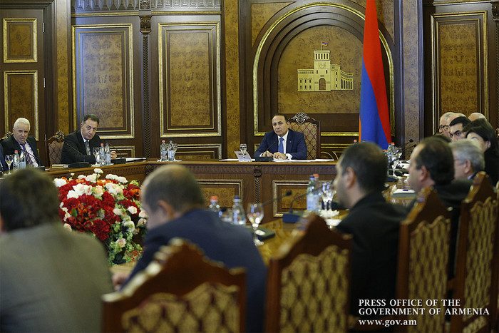 Վարչապետի գլխավորությամբ քննարկվել են հանքարդյունաբերության ոլորտի հետագա զարգացմանն ուղղված հարցեր