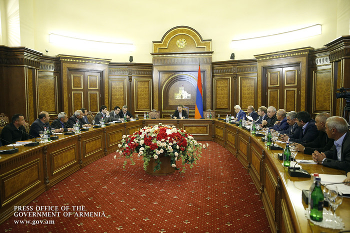 «Պետք է համարձակորեն որակ փոխենք». Վարչապետը հանդիպել է ֆերմերների հետ