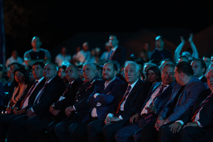 Արայիկ Հարությունյանը ներկա է գտնվել  Համահայկական 8-րդ խաղերի փակման հանդիսավոր արարողությանը