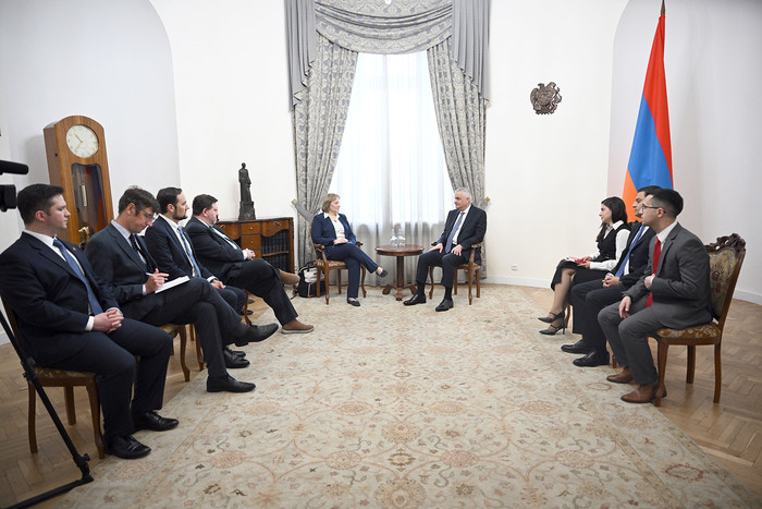 Փոխվարչապետ Մհեր Գրիգորյանն ընդունել է ԱՄՆ պատվիրակությանը