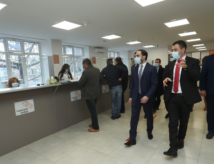 Տիգրան Ավինյանը աշխատանքային շրջայց է կատարել Կադաստրի կոմիտեի ստորաբաժանումներում