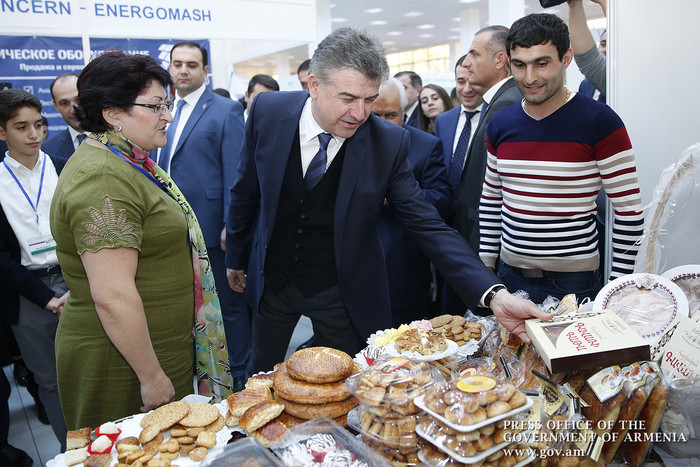 Վարչապետը ծանոթացել է «ԱրմՊրոդԷքսպո» գյուղատնտեսական ցուցահանդեսին ներկայացված արտադրանքին