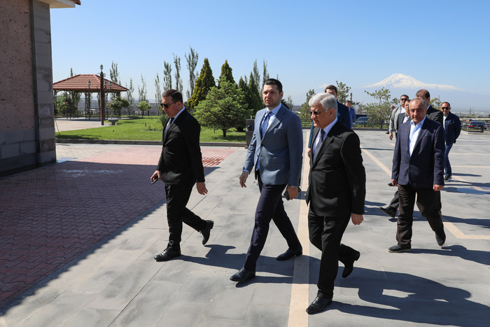 Փոխվարչապետ Մաթևոսյանին ներկայացվել է Երևանի Տիչինայի փողոցին և Հյուսիս-հարավ մայրուղուն հարող թաղամ