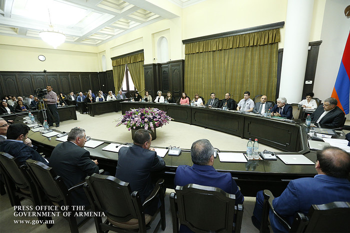 Վարչապետ Հովիկ Աբրահամյան. «2015 թ. միասնական քննությունները պետք է լինեն առավելագույնս թափանցիկ և ա