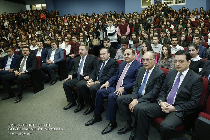 Վարչապետ. «Կառավարությունը շարունակելու է աջակցել ուսանողների ուսման վարձի փոխհատուցման ծրագրի իրակա
