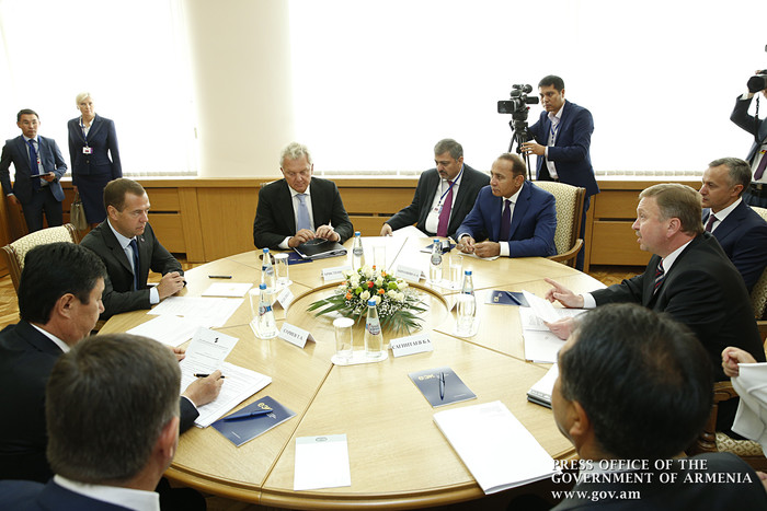 Վարչապետ Հովիկ Աբրահամյանը մասնակցել է ԵԱՏՄ միջկառավարական խորհրդի նիստին