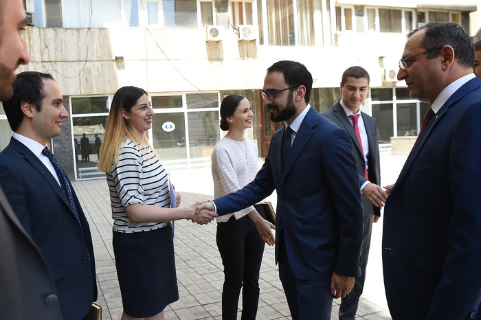 Փոխվարչապետ Տիգրան Ավինյանը այցելել է Տնտեսական զարգացման և ներդրումների նախարարություն