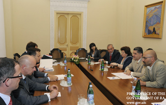 Տիգրան Սարգսյանն ընդունել է Ռադոսլավ Սիկորսկուն