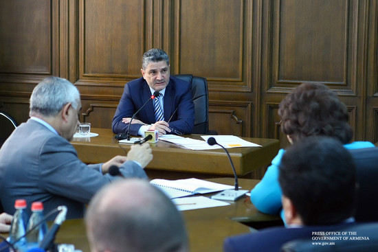 Վարչապետի ելույթը Ազգային ժողովի հանձնաժողովների համատեղ նիստում 2013 թվականի ՀՀ պետական բյուջեի նախ