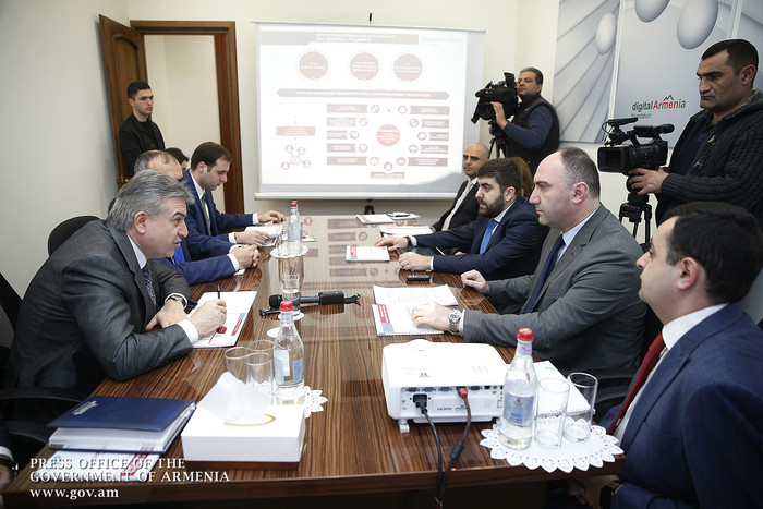 Վարչապետը ծանոթացել է «Թվային Հայաստան» հիմնադրամի կողմից իրականացվող աշխատանքներին