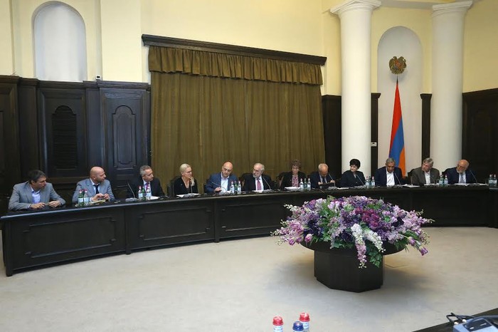 Տիգրան Ավինյանն ընդունել է  Հայաստանի ամերիկյան համալսարանի և ՀԲԸՄ համատեղ նախաձեռնությամբ ստեղծված 