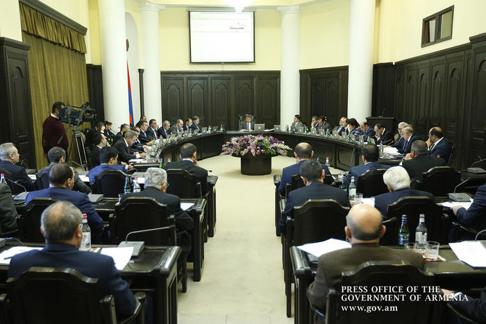 Վարչապետը հանձնարարականներ է տվել ճանապարհային երթևեկության կանոնների նկատմամբ վերահսկողական համակար