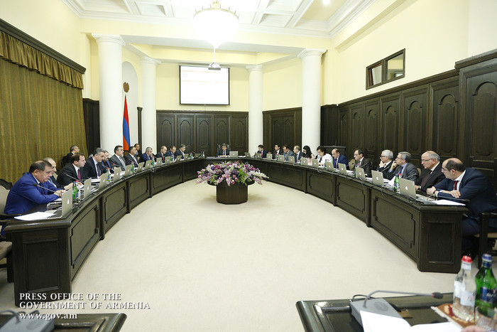 Կարեն Կարապետյանը հանձնարարել է  վերհանել վառելանյութերի ոլորտում առկա խնդիրները և մշակել դրանք կանխ