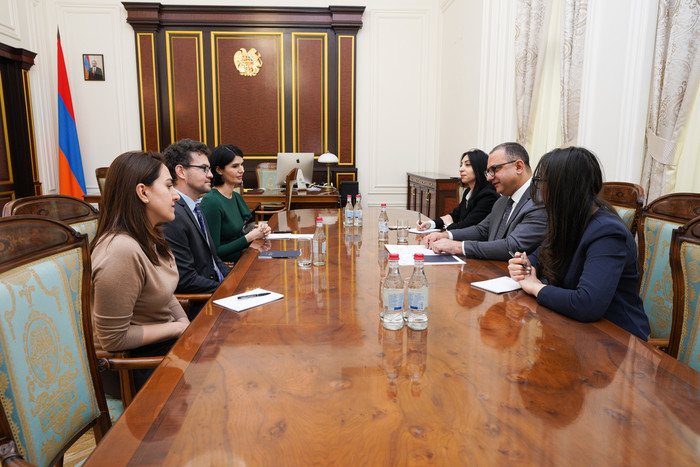 Փոխվարչապետ Խաչատրյանն ընդունել է Միացյալ Թագավորության դեսպանին