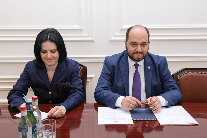 Արայիկ Հարությունյանը հանդիպել է «Բաց կառավարման գործընկերություն» նախաձեռնության պատվիրակության հետ
