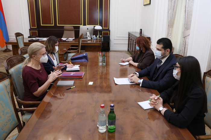Փոխվարչապետ Մաթևոսյանը ՀԱՀ նախագահի հետ քննարկել է մարզերի կարողությունների զարգացմանն ուղղված ծրագր